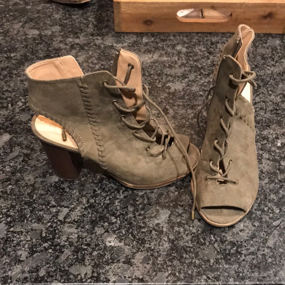 Mix 6 Heels